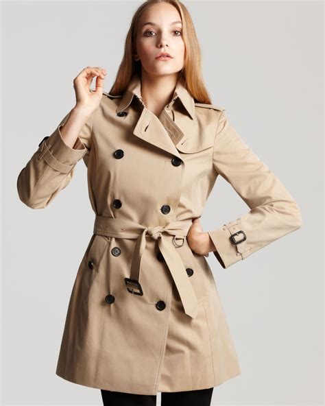 burberry trench coat look